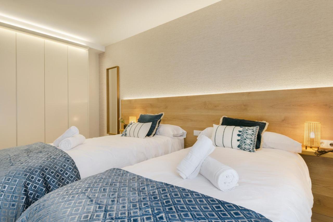 Apartamentos La Muralla De Хака Экстерьер фото
