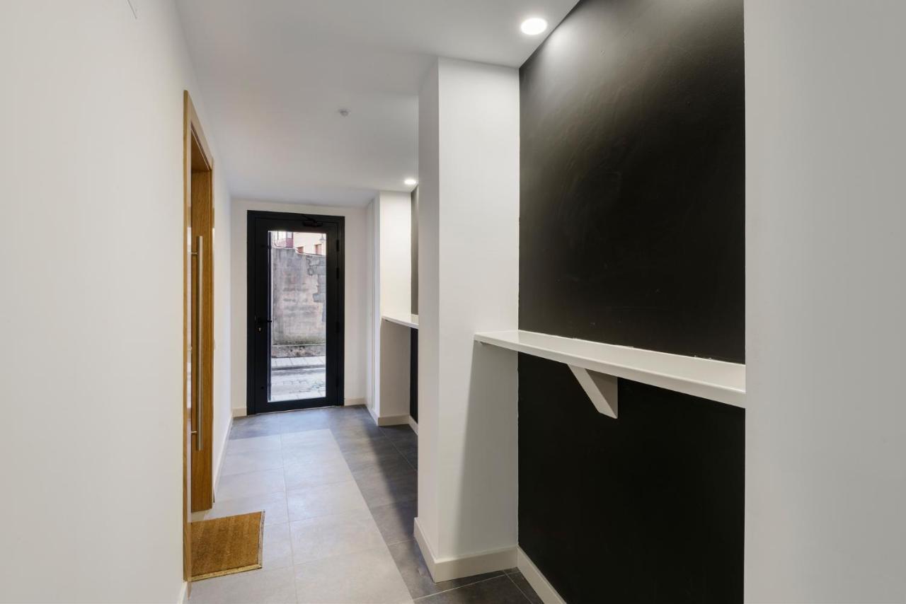 Apartamentos La Muralla De Хака Экстерьер фото