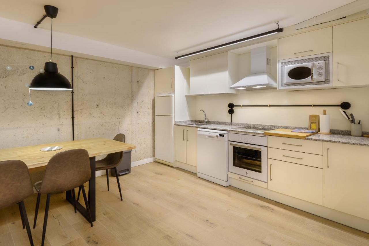 Apartamentos La Muralla De Хака Экстерьер фото